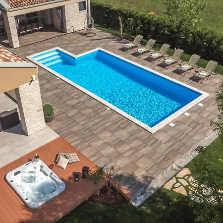 Verde Villa *